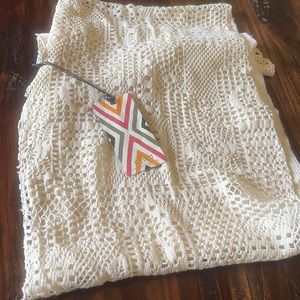 Dylan infinity scarf